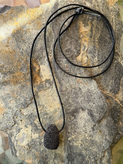 Collier Pendentif Pierre de Lave