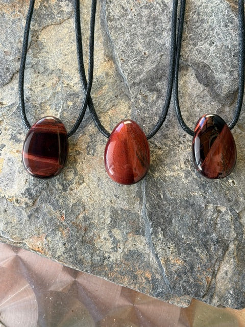 Collier Pendentif Œil de Taureau