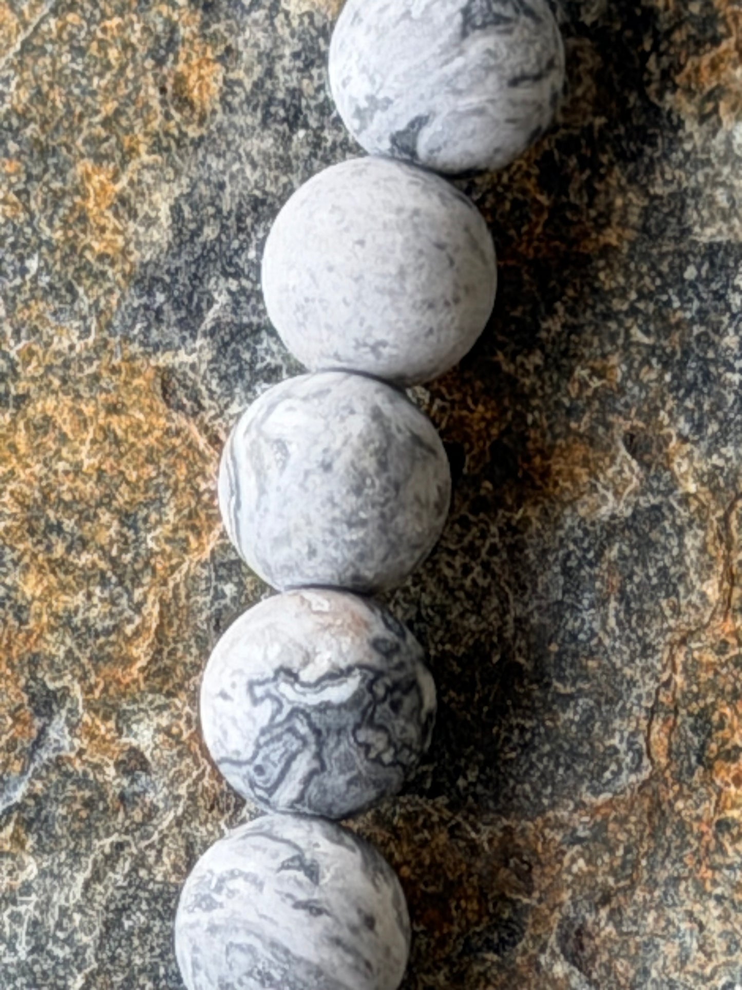 Collier Marbre Gris