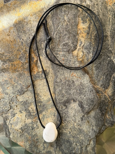 Collier Pendentif Howlite