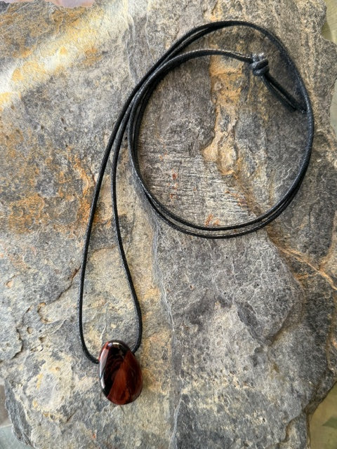 Collier Pendentif Œil de Taureau