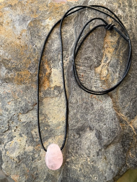 Collier Pendentif Quartz Rose