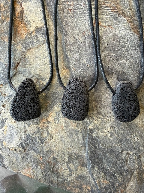 Collier Pendentif Pierre de Lave