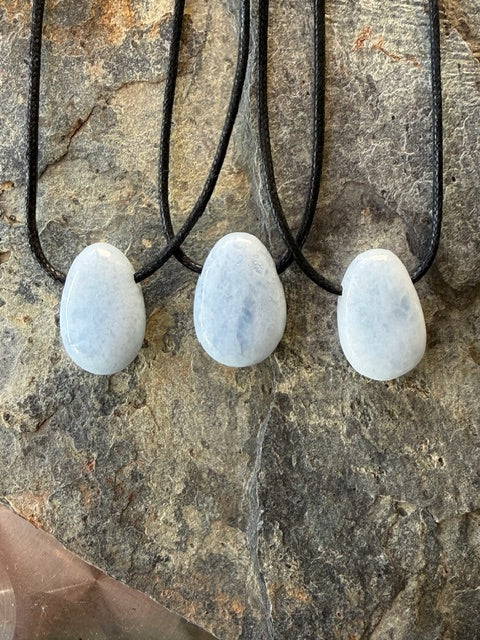 Collier Pendentif Calcite Bleue