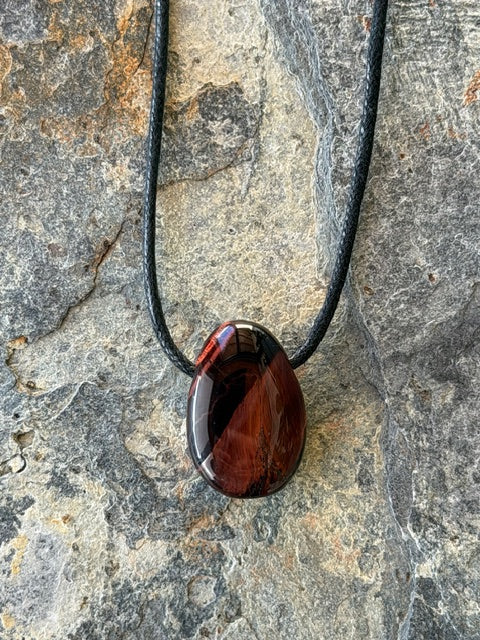 Collier Pendentif Œil de Taureau