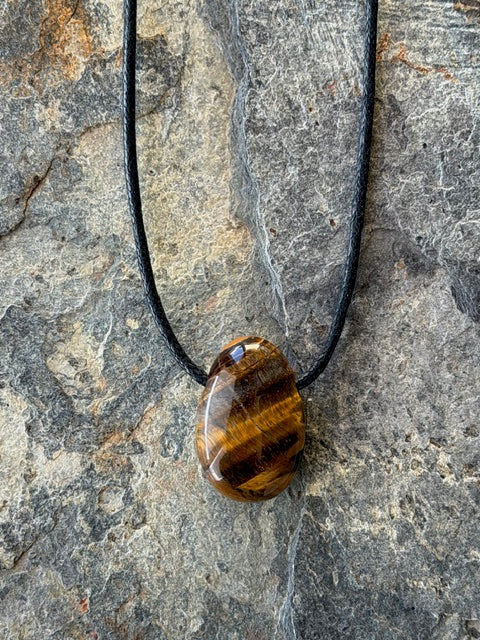 Collier Pendentif Œil de Tigre