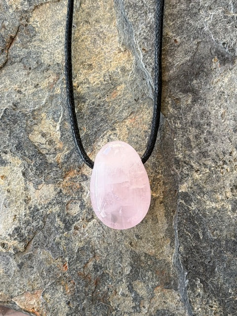 Collier Pendentif Quartz Rose